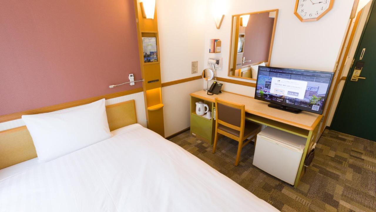 Toyoko Inn Osaka Umeda Nakatsu No.1 Exteriör bild