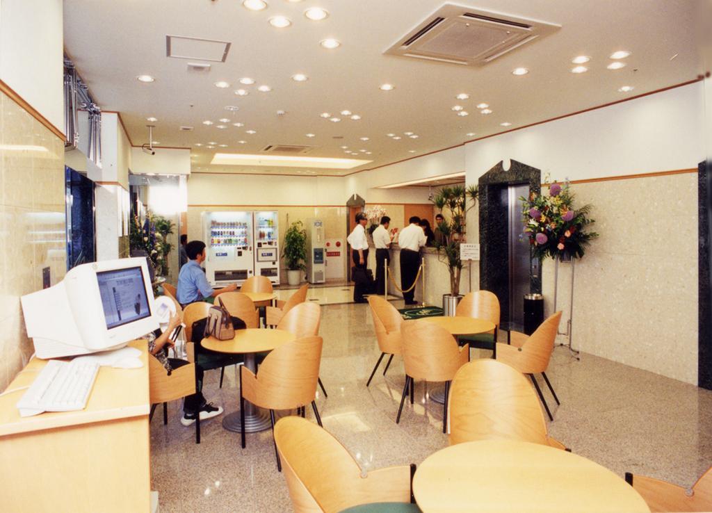 Toyoko Inn Osaka Umeda Nakatsu No.1 Exteriör bild